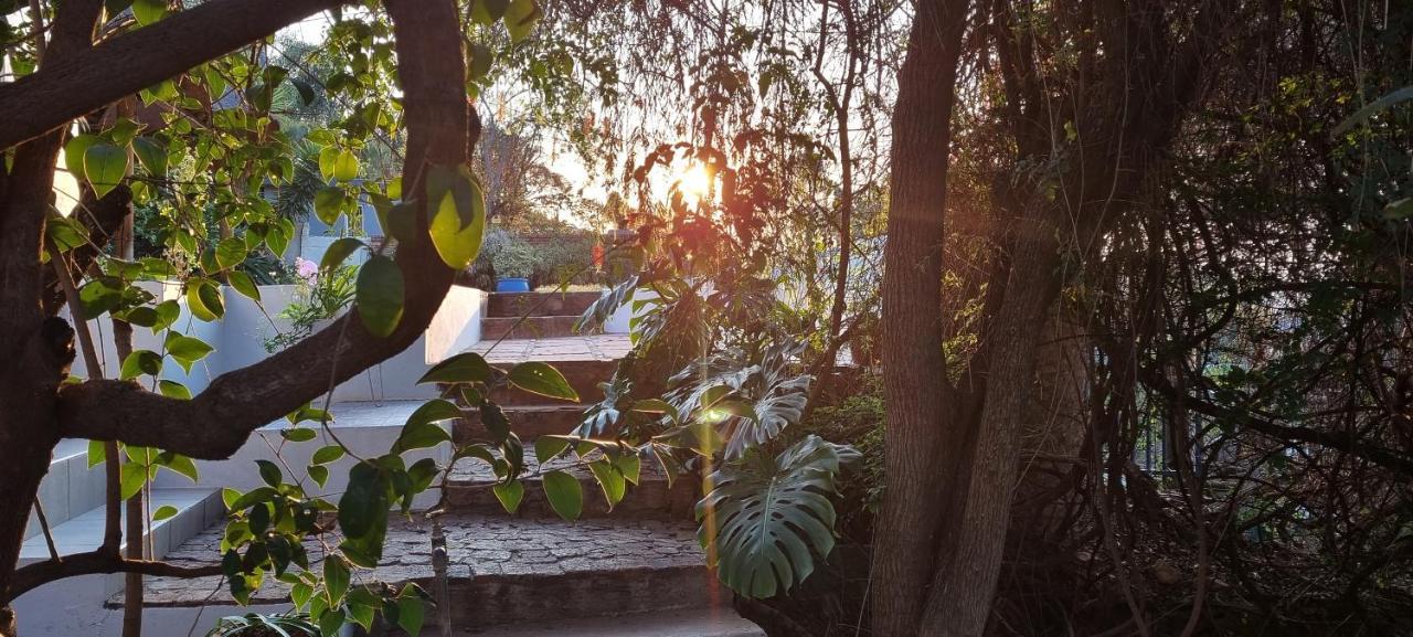On The Ridge Hotel พริทอเรีย ภายนอก รูปภาพ